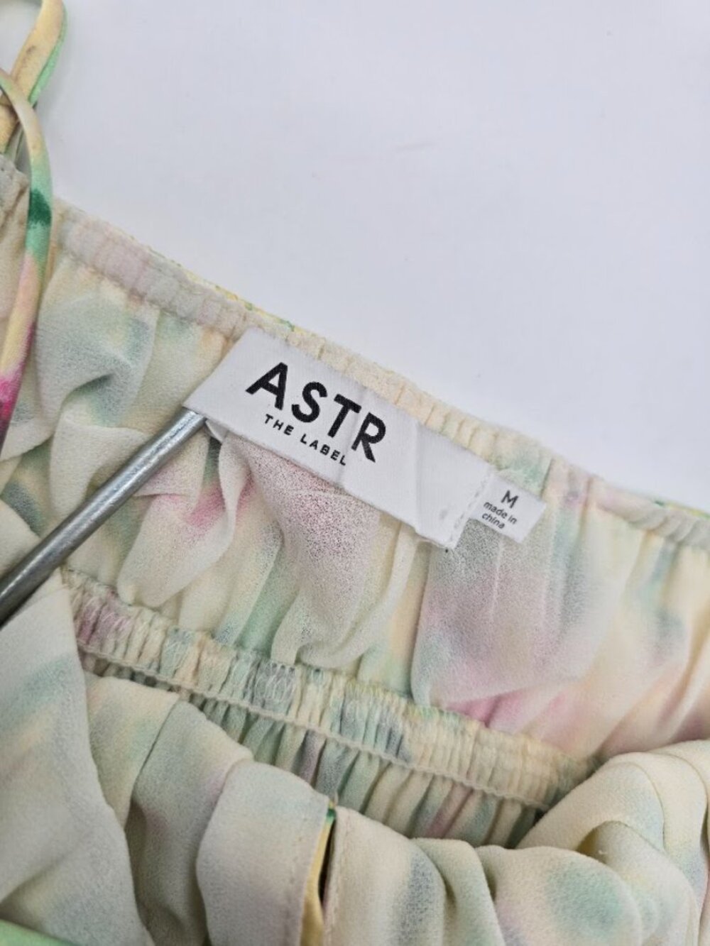 ASTR The Label Floral Smocked Midi Dress M Yellow Wedding Guest NWOT - Picture 9 of 10